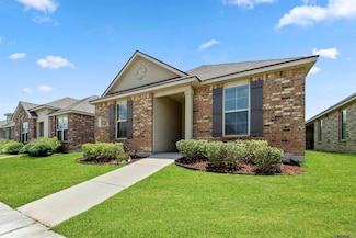 1215 Meridian Dr, Baton Rouge, LA 70820