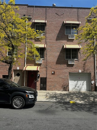 773 E 166th St, Bronx, NY 10456