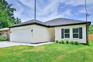 624 Pinewood Dr, Conroe, TX 77385