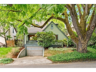 3876 NE Glisan St, Portland, OR 97232
