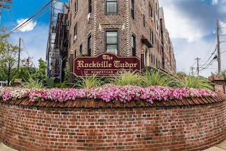 12 Hempstead Ave Unit 1M, Rockville Centre, NY 11570