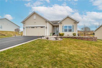 15 Club House Dr, Churchville, NY 14428