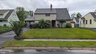 12 Geranium Rd, Levittown, PA 19057