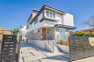 1704 Redondo Blvd, Los Angeles, CA 90019