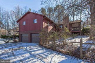 444 Rome Beauty Dr, Linden, VA 22642