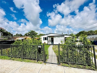 305 SW 24th Ave, Fort Lauderdale, FL 33312