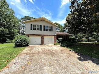 1925 Lynnbrook Dr SW, Huntsville, AL 35803