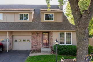 2916 SW Foxcroft 3 Ct, Topeka, KS 66614