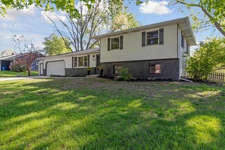 5082 Patland Dr, Kalamazoo, MI 49009