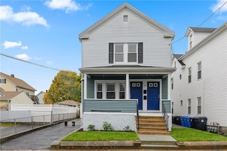29 Pleasant St, Cumberland, RI 02864
