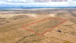 000 Tapeats Dr, Golden Valley, AZ 86413