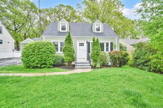 34 Orford Rd, West Haven, CT 06516