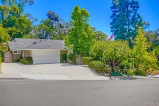 907 Poppy Ln, Carlsbad, CA 92011