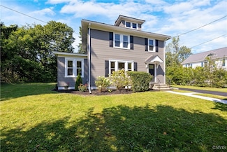 220 Redfield Ave, Fayetteville, NY 13066
