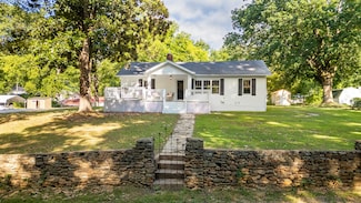 11387 Spring St, Soddy Daisy, TN 37379
