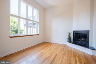 129 Catharine St Unit 4, Philadelphia, PA 19147
