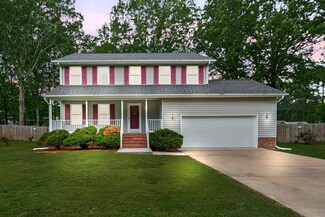 207 Meadow Ave, Colonial Beach, VA 22443