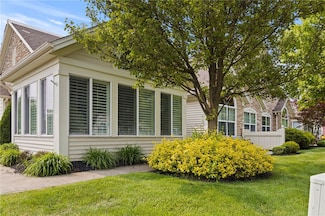 189 Maryview Dr, Webster, NY 14580
