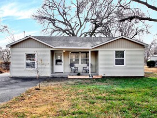 929 W 47th St N, Wichita, KS 67204