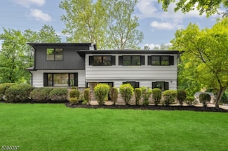 9 Stonehedge Ln Unit 1, Madison, NJ 07940