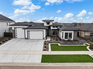 4547 W Sugar Tree Dr, Meridian, ID 83646