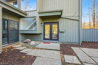 702-22 Fairington Dr, Aurora, OH 44202