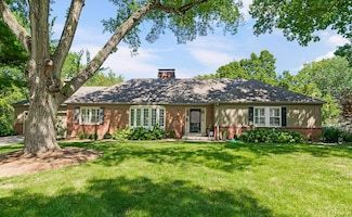 9201 Ensley Ln, Leawood, KS 66206