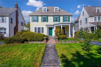 2675 Scarborough Rd, Cleveland, OH 44106