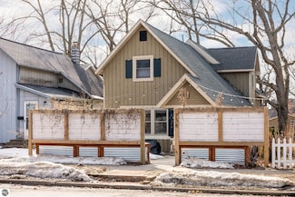 738 Webster St, Traverse City, MI 49686