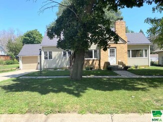 609 S Main St, Alta, IA 51002