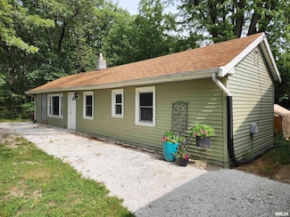 225 Old Germantown Rd, East Peoria, IL 61611