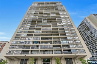 6 Horizon Rd Unit 411, Fort Lee, NJ 07024