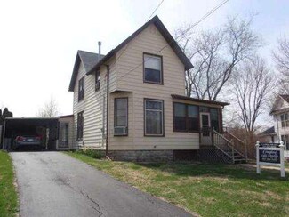 1011 S Peoria Ave, Dixon, IL 61021