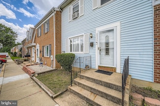 9434 Windpine Rd, Middle River, MD 21220