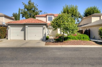 1318 E Bedford Ave, Fresno, CA 93720