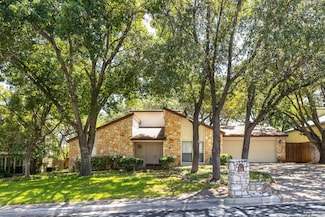 15611 Trail Bluff St, San Antonio, TX 78247