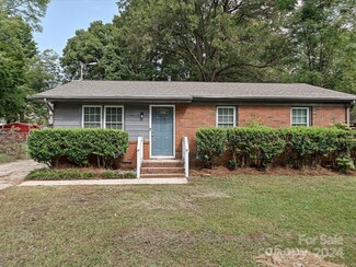 916 Lewiston Ave, Charlotte, NC 28208