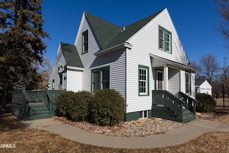 632 6th Ave SE, Mandan, ND 58554
