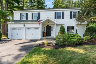 409 Lincoln Dr, Guilderland, NY 12084