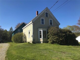 89 Main St, Saint George, ME 04860