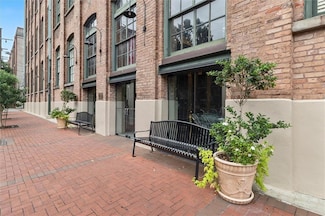 1107 S Peters St Unit 205, New Orleans, LA 70130