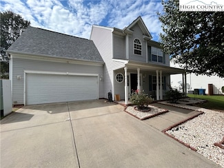 1946 9th Street Place SE, Hickory, NC 28602