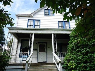905 N Chestnut St, Scottdale, PA 15683