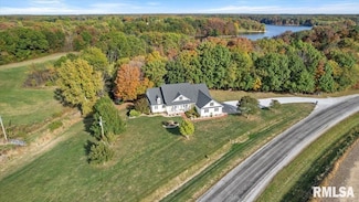 28360 Quarton Rd, Palmyra, IL 62674