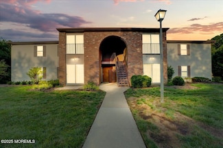 152 Frontier Way, Tinton Falls, NJ 07753