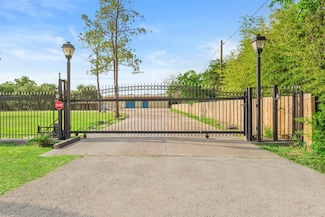 2701 Charles Ln, Sugar Land, TX 77498