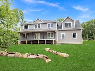 26 Rodina Dr, Pawling, NY 12564
