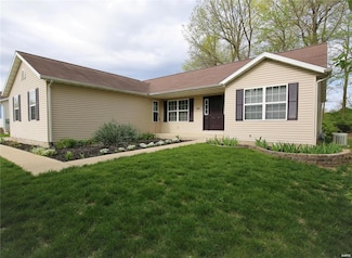 1518 Manchester Dr, O Fallon, IL 62269