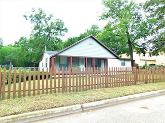 1007 W Collins St, Denton, TX 76201