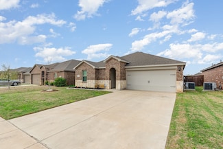 841 Fueller Dr, Aubrey, TX 76227